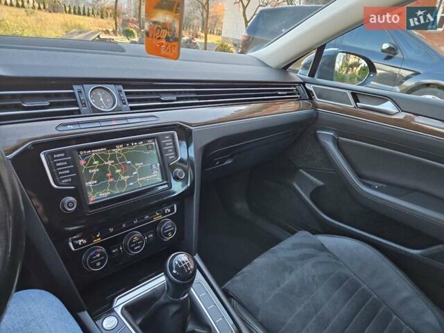 Черный Фольксваген Пассат, объемом двигателя 1.97 л и пробегом 289 тыс. км за 14400 $, фото 23 на Automoto.ua