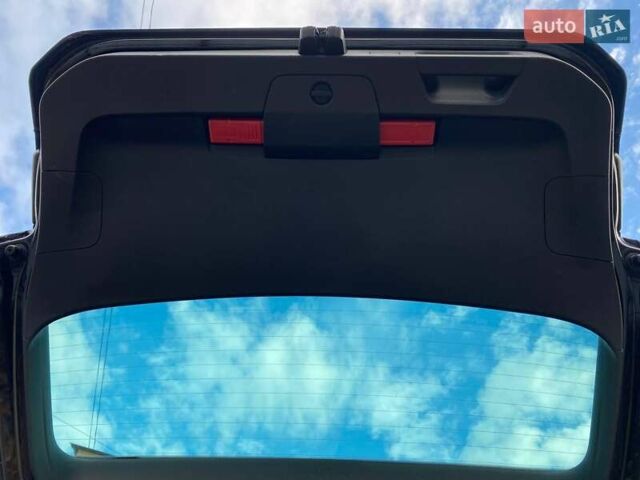 Черный Фольксваген Пассат, объемом двигателя 1.97 л и пробегом 277 тыс. км за 16000 $, фото 15 на Automoto.ua