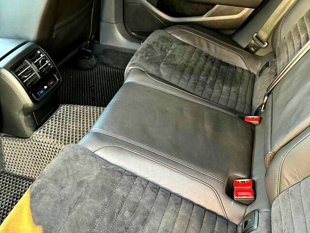 Черный Фольксваген Пассат, объемом двигателя 2 л и пробегом 280 тыс. км за 18200 $, фото 4 на Automoto.ua