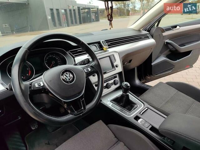 Черный Фольксваген Пассат, объемом двигателя 1.97 л и пробегом 232 тыс. км за 16500 $, фото 10 на Automoto.ua