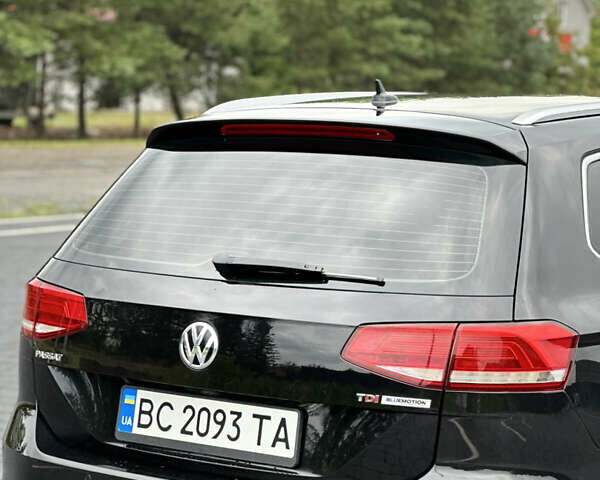 Черный Фольксваген Пассат, объемом двигателя 1.6 л и пробегом 250 тыс. км за 13500 $, фото 11 на Automoto.ua