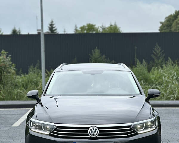 Черный Фольксваген Пассат, объемом двигателя 1.6 л и пробегом 250 тыс. км за 13500 $, фото 9 на Automoto.ua