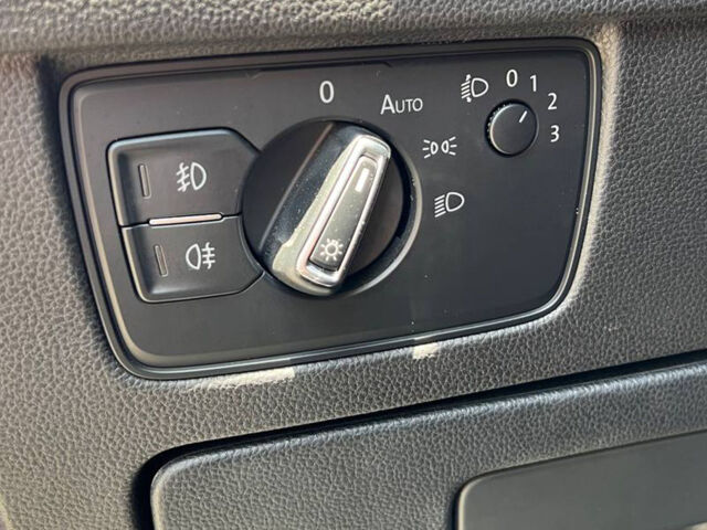 Чорний Фольксваген Пассат, об'ємом двигуна 1.6 л та пробігом 226 тис. км за 14300 $, фото 10 на Automoto.ua