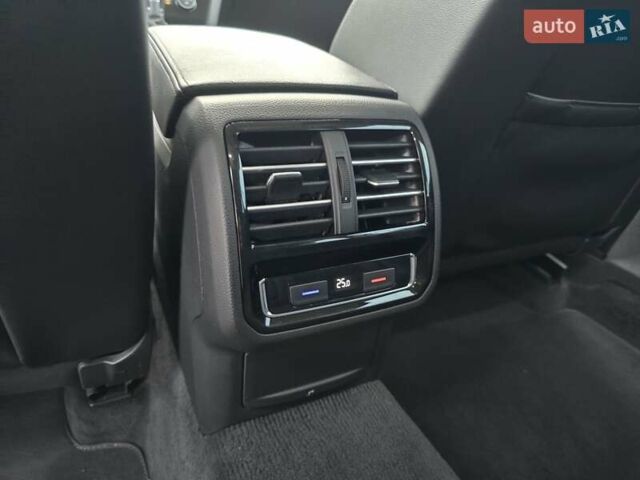 Чорний Фольксваген Пассат, об'ємом двигуна 1.97 л та пробігом 246 тис. км за 15900 $, фото 28 на Automoto.ua