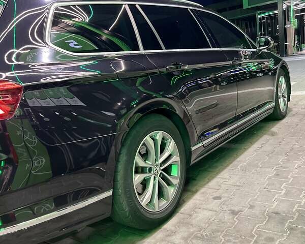 Черный Фольксваген Пассат, объемом двигателя 1.97 л и пробегом 370 тыс. км за 15500 $, фото 72 на Automoto.ua