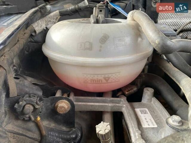 Черный Фольксваген Пассат, объемом двигателя 1.97 л и пробегом 277 тыс. км за 16000 $, фото 68 на Automoto.ua