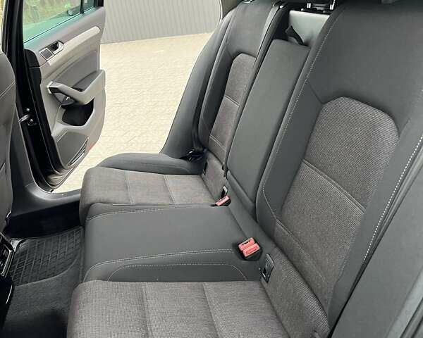 Чорний Фольксваген Пассат, об'ємом двигуна 1.97 л та пробігом 215 тис. км за 15000 $, фото 28 на Automoto.ua