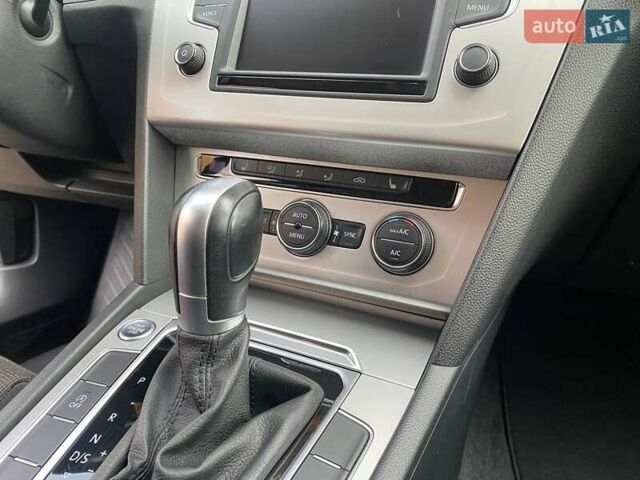 Черный Фольксваген Пассат, объемом двигателя 1.97 л и пробегом 277 тыс. км за 16000 $, фото 24 на Automoto.ua