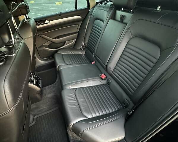 Черный Фольксваген Пассат, объемом двигателя 1.6 л и пробегом 195 тыс. км за 16000 $, фото 17 на Automoto.ua