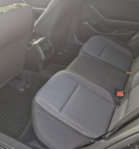 Черный Фольксваген Пассат, объемом двигателя 1.6 л и пробегом 267 тыс. км за 13000 $, фото 11 на Automoto.ua