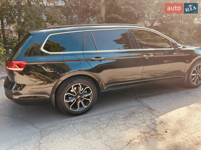 Черный Фольксваген Пассат, объемом двигателя 1.6 л и пробегом 307 тыс. км за 13350 $, фото 4 на Automoto.ua