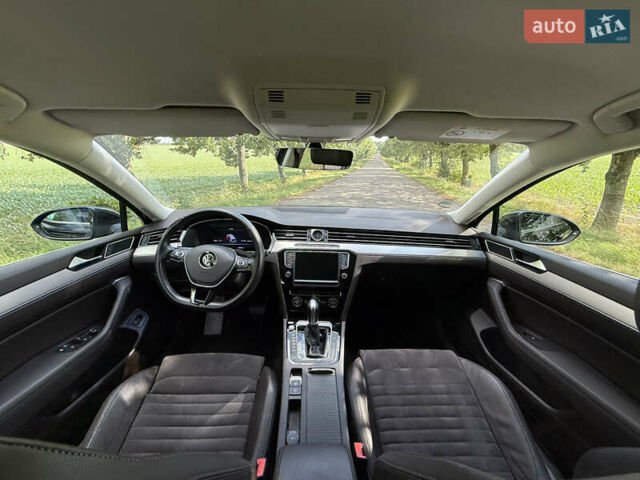 Черный Фольксваген Пассат, объемом двигателя 1.97 л и пробегом 243 тыс. км за 17800 $, фото 6 на Automoto.ua