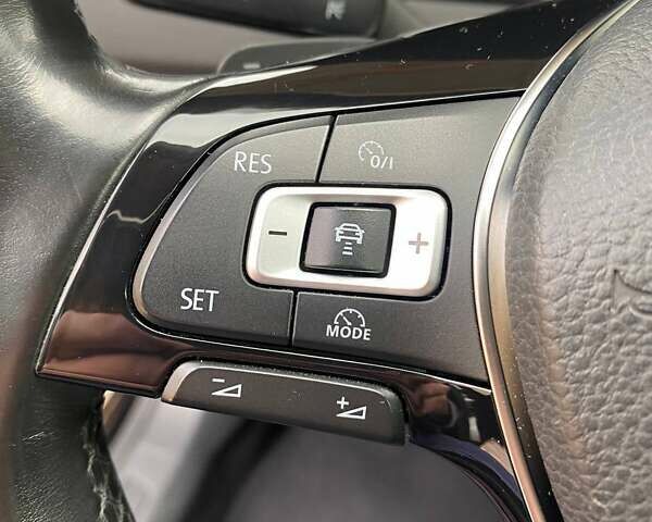 Черный Фольксваген Пассат, объемом двигателя 1.97 л и пробегом 277 тыс. км за 16000 $, фото 19 на Automoto.ua