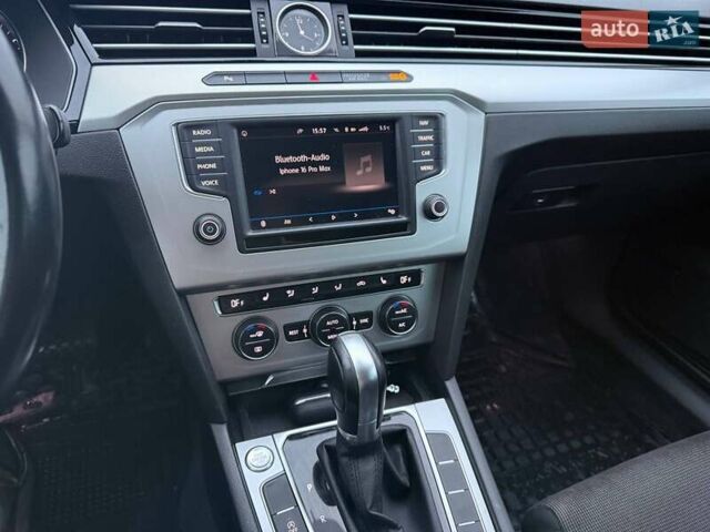 Черный Фольксваген Пассат, объемом двигателя 1.97 л и пробегом 251 тыс. км за 15500 $, фото 3 на Automoto.ua