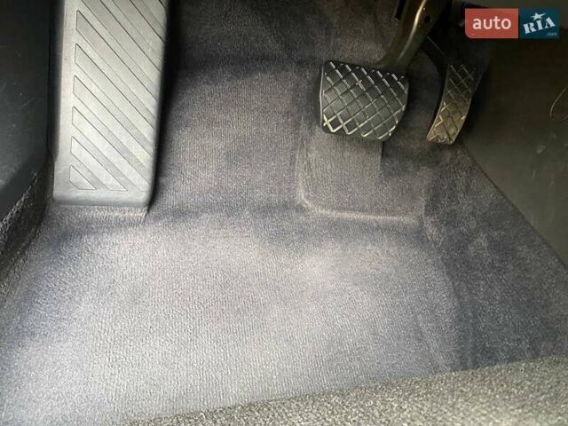 Черный Фольксваген Пассат, объемом двигателя 1.97 л и пробегом 277 тыс. км за 16000 $, фото 50 на Automoto.ua