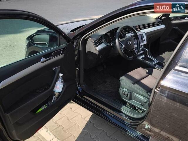 Черный Фольксваген Пассат, объемом двигателя 1.6 л и пробегом 294 тыс. км за 13200 $, фото 15 на Automoto.ua