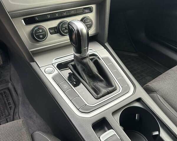 Черный Фольксваген Пассат, объемом двигателя 1.6 л и пробегом 230 тыс. км за 15000 $, фото 20 на Automoto.ua