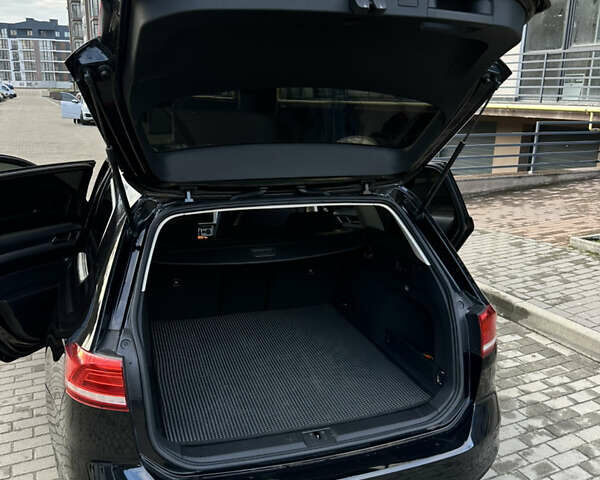 Черный Фольксваген Пассат, объемом двигателя 1.6 л и пробегом 256 тыс. км за 15000 $, фото 24 на Automoto.ua