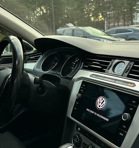 Черный Фольксваген Пассат, объемом двигателя 1.6 л и пробегом 256 тыс. км за 15000 $, фото 31 на Automoto.ua