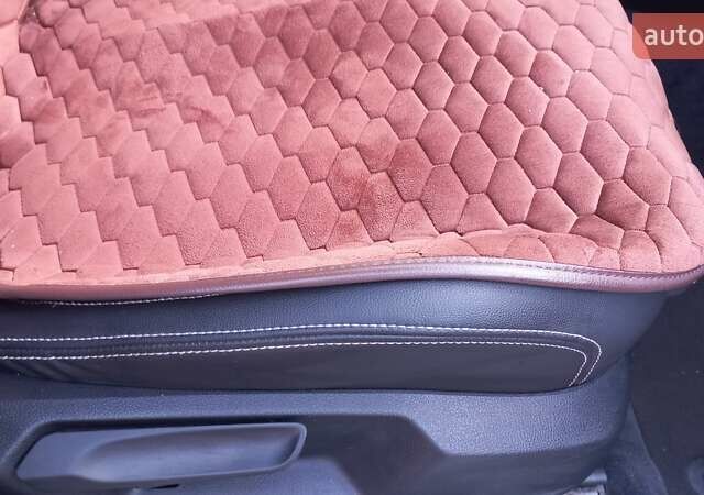 Черный Фольксваген Пассат, объемом двигателя 1.97 л и пробегом 225 тыс. км за 17500 $, фото 5 на Automoto.ua