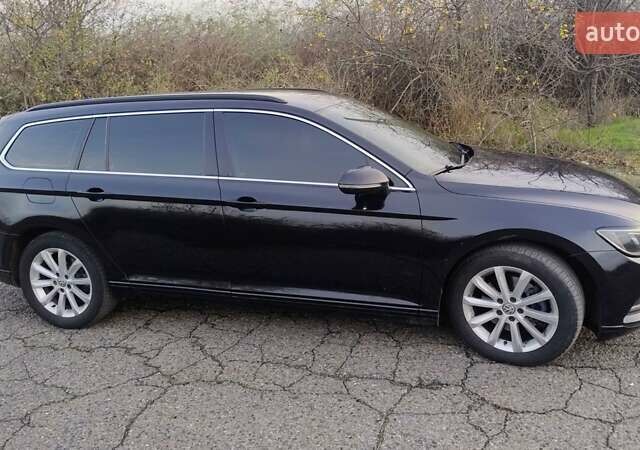 Черный Фольксваген Пассат, объемом двигателя 2 л и пробегом 243 тыс. км за 14499 $, фото 1 на Automoto.ua