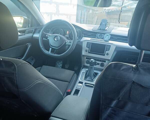 Черный Фольксваген Пассат, объемом двигателя 2 л и пробегом 257 тыс. км за 12800 $, фото 10 на Automoto.ua