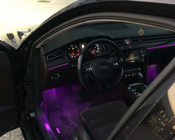 Черный Фольксваген Пассат, объемом двигателя 1.97 л и пробегом 300 тыс. км за 15650 $, фото 8 на Automoto.ua