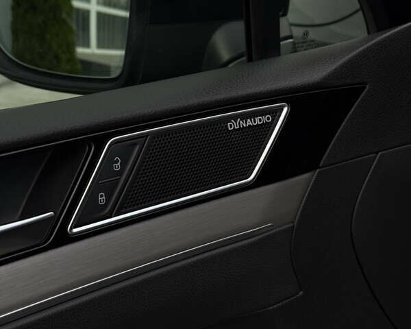 Чорний Фольксваген Пассат, об'ємом двигуна 2 л та пробігом 260 тис. км за 16700 $, фото 26 на Automoto.ua