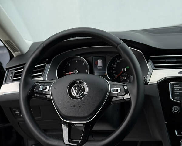 Чорний Фольксваген Пассат, об'ємом двигуна 2 л та пробігом 260 тис. км за 16700 $, фото 65 на Automoto.ua