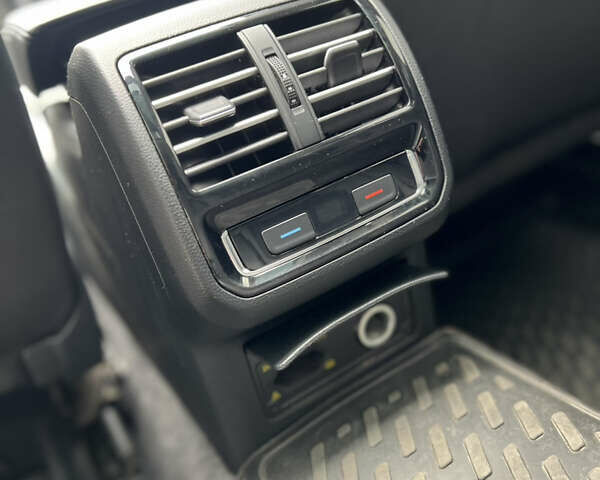 Черный Фольксваген Пассат, объемом двигателя 1.97 л и пробегом 284 тыс. км за 15500 $, фото 10 на Automoto.ua