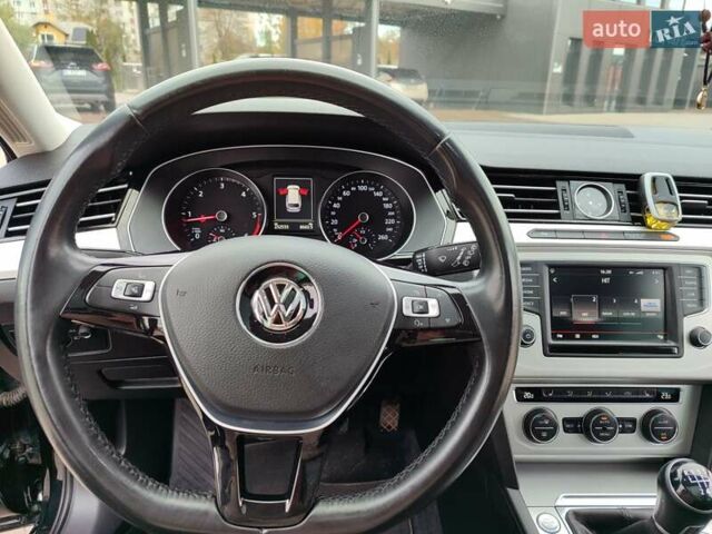 Черный Фольксваген Пассат, объемом двигателя 1.97 л и пробегом 232 тыс. км за 16500 $, фото 13 на Automoto.ua