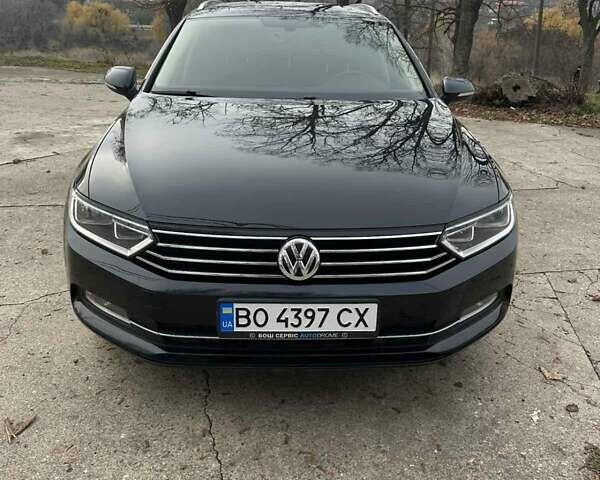Черный Фольксваген Пассат, объемом двигателя 1.6 л и пробегом 230 тыс. км за 15000 $, фото 2 на Automoto.ua