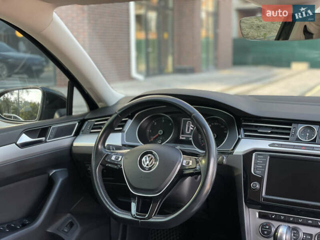 Черный Фольксваген Пассат, объемом двигателя 1.97 л и пробегом 254 тыс. км за 15800 $, фото 11 на Automoto.ua