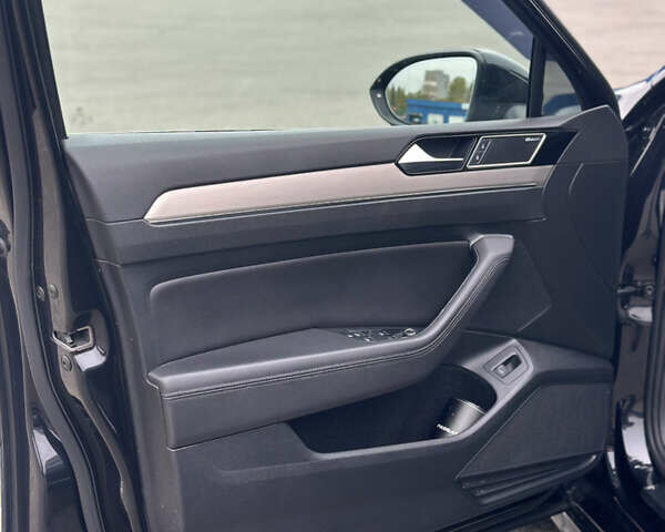 Чорний Фольксваген Пассат, об'ємом двигуна 1.97 л та пробігом 350 тис. км за 16500 $, фото 12 на Automoto.ua