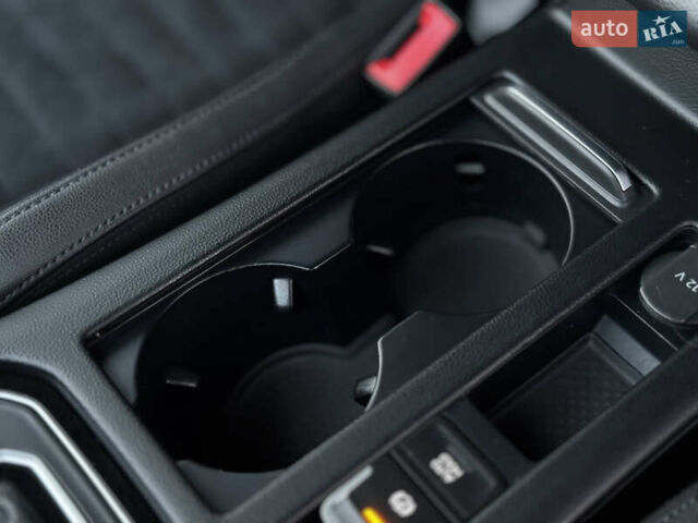 Чорний Фольксваген Пассат, об'ємом двигуна 1.97 л та пробігом 191 тис. км за 17000 $, фото 50 на Automoto.ua