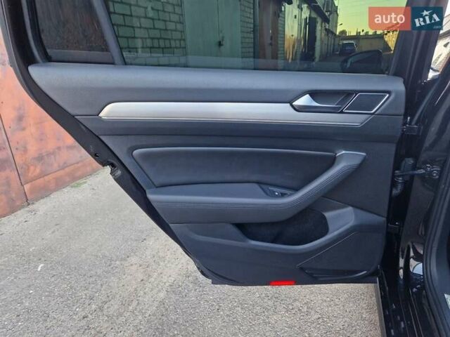 Фольксваген Пассат 2016 в Киеве на Automoto.ua Черный Фольксваген Пассат, объемом двигателя 2 л и пробегом 215 тыс. км за 19700 $, фото 46 на Automoto.ua