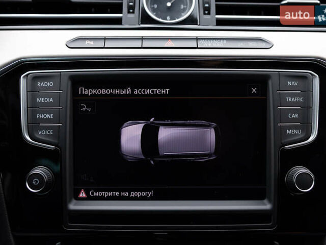 Фольксваген Пассат 2016 в Луцке на Automoto.ua Черный Фольксваген Пассат, объемом двигателя 2 л и пробегом 218 тыс. км за 17300 $, фото 60 на Automoto.ua