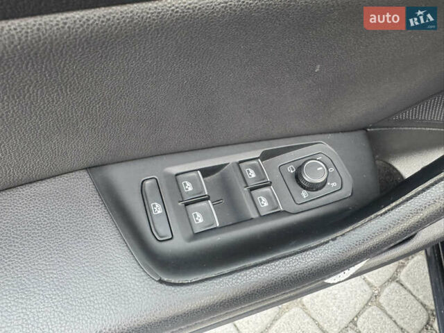 Черный Фольксваген Пассат, объемом двигателя 1.97 л и пробегом 215 тыс. км за 15600 $, фото 7 на Automoto.ua