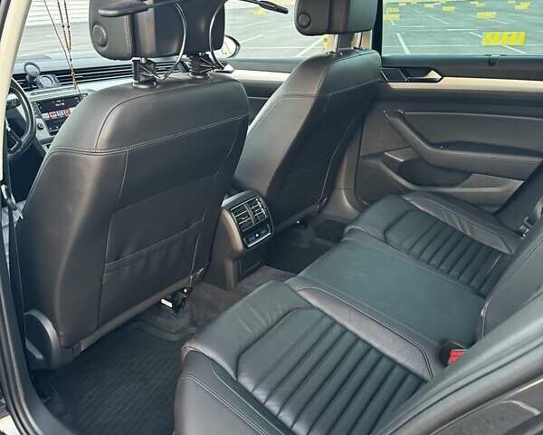 Черный Фольксваген Пассат, объемом двигателя 1.6 л и пробегом 195 тыс. км за 16000 $, фото 15 на Automoto.ua