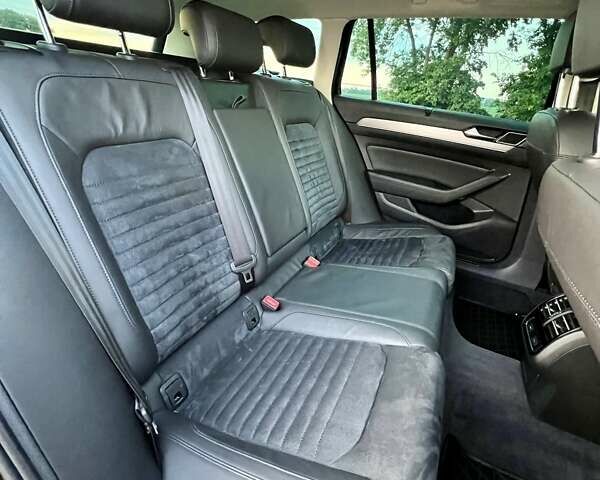 Черный Фольксваген Пассат, объемом двигателя 1.97 л и пробегом 370 тыс. км за 15500 $, фото 46 на Automoto.ua