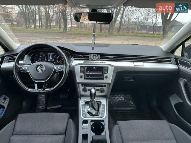 Черный Фольксваген Пассат, объемом двигателя 1.6 л и пробегом 230 тыс. км за 15000 $, фото 17 на Automoto.ua