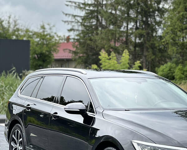 Черный Фольксваген Пассат, объемом двигателя 1.6 л и пробегом 250 тыс. км за 13500 $, фото 12 на Automoto.ua