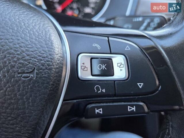 Черный Фольксваген Пассат, объемом двигателя 1.97 л и пробегом 289 тыс. км за 14400 $, фото 20 на Automoto.ua