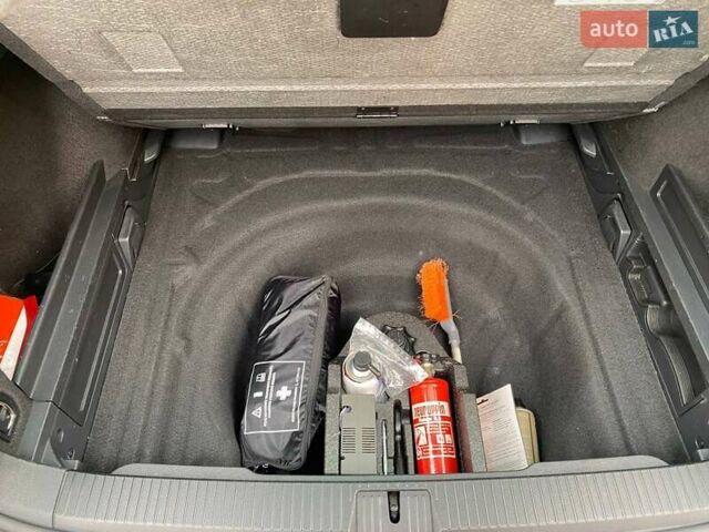 Черный Фольксваген Пассат, объемом двигателя 1.97 л и пробегом 277 тыс. км за 16000 $, фото 53 на Automoto.ua