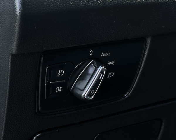 Черный Фольксваген Пассат, объемом двигателя 2 л и пробегом 255 тыс. км за 15900 $, фото 34 на Automoto.ua