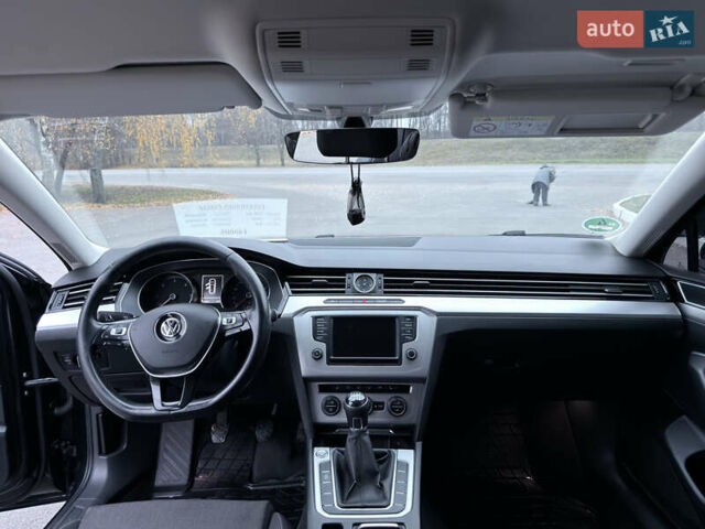 Черный Фольксваген Пассат, объемом двигателя 1.97 л и пробегом 327 тыс. км за 13000 $, фото 11 на Automoto.ua