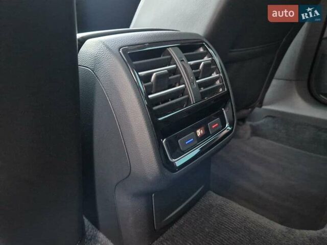 Фольксваген Пассат 2016 в Киеве на Automoto.ua Черный Фольксваген Пассат, объемом двигателя 2 л и пробегом 215 тыс. км за 19700 $, фото 49 на Automoto.ua