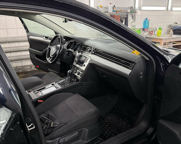 Черный Фольксваген Пассат, объемом двигателя 2 л и пробегом 262 тыс. км за 13500 $, фото 31 на Automoto.ua