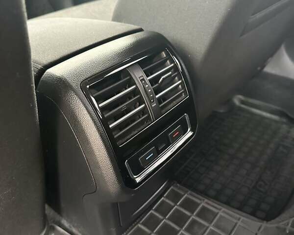 Черный Фольксваген Пассат, объемом двигателя 1.6 л и пробегом 230 тыс. км за 15000 $, фото 26 на Automoto.ua