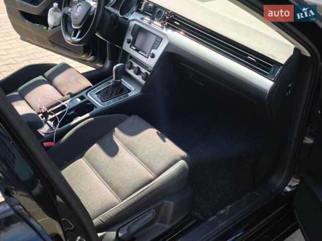 Черный Фольксваген Пассат, объемом двигателя 1.6 л и пробегом 294 тыс. км за 13200 $, фото 11 на Automoto.ua